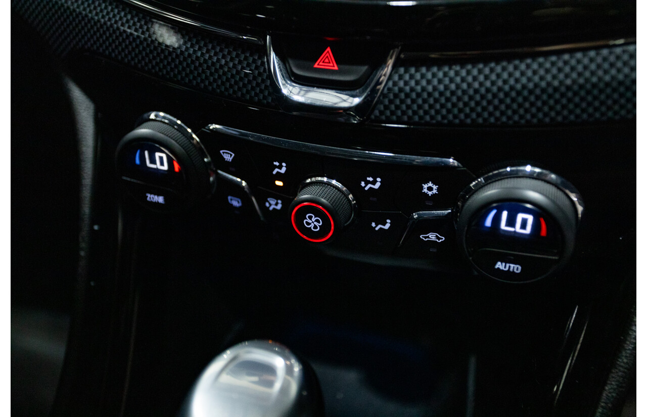 10/2016 Holden Commodore SV6 BLACK EDITION RWD VFII MY16 4D Sedan Heron White 3.6L