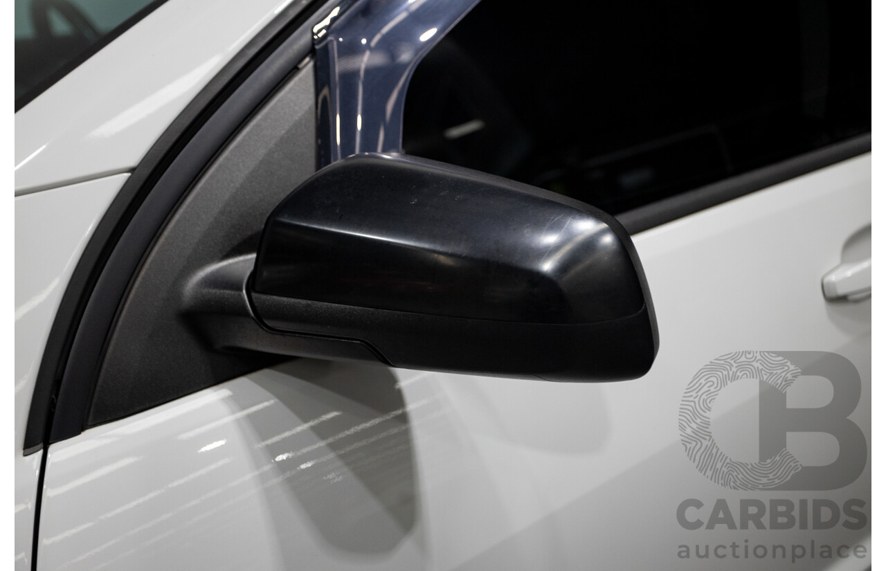 10/2016 Holden Commodore SV6 BLACK EDITION RWD VFII MY16 4D Sedan Heron White 3.6L