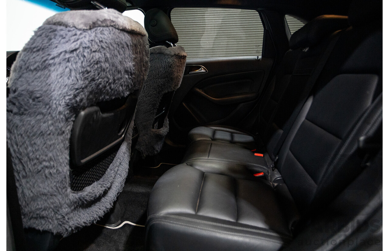 6/2014 Mercedes-Benz B250  246 MY14 5d Hatchback Mountain Metallic Grey 2.0L