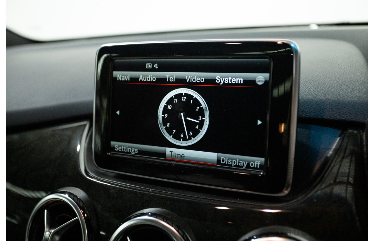 6/2014 Mercedes-Benz B250  246 MY14 5d Hatchback Mountain Metallic Grey 2.0L