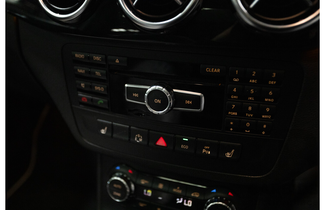 6/2014 Mercedes-Benz B250  246 MY14 5d Hatchback Mountain Metallic Grey 2.0L