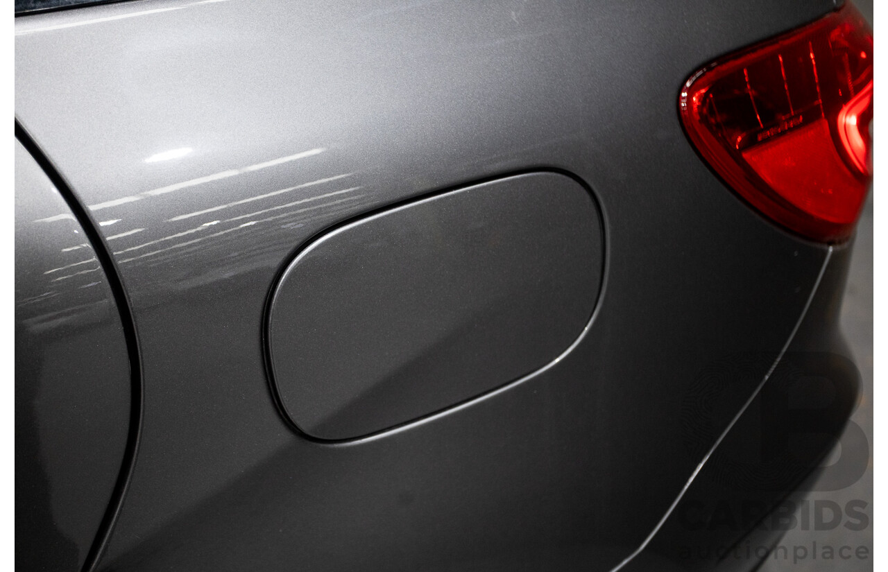 6/2014 Mercedes-Benz B250  246 MY14 5d Hatchback Mountain Metallic Grey 2.0L