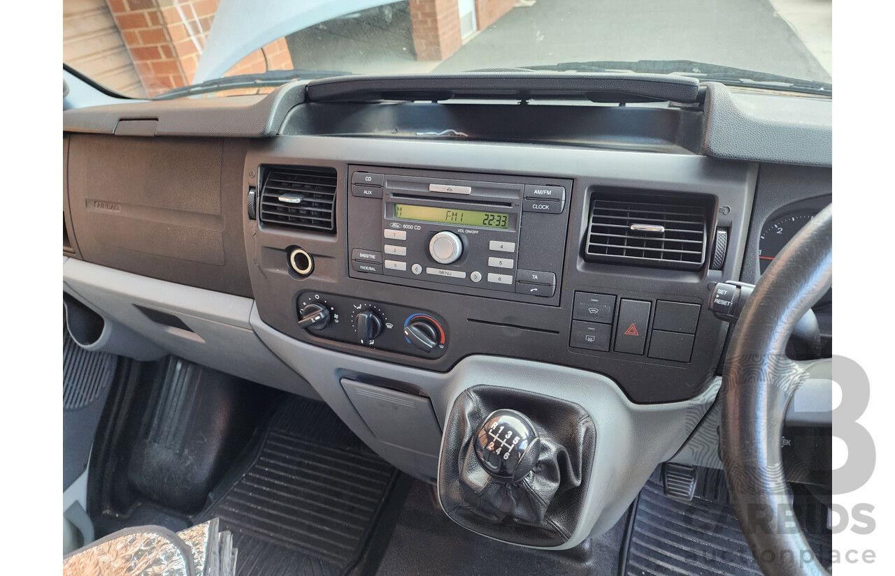 12/2012 Ford Transit HIGH (lwb) VM MY12 UPDATE Van White 2.2L