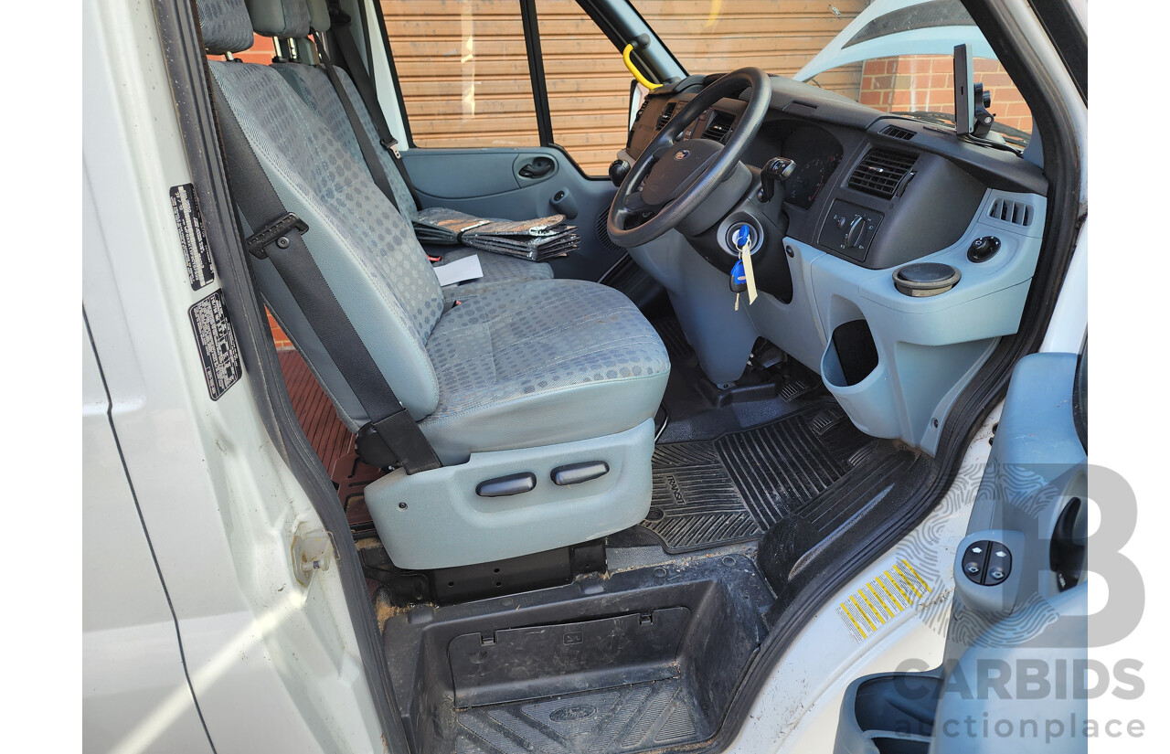 12/2012 Ford Transit HIGH (lwb) VM MY12 UPDATE Van White 2.2L