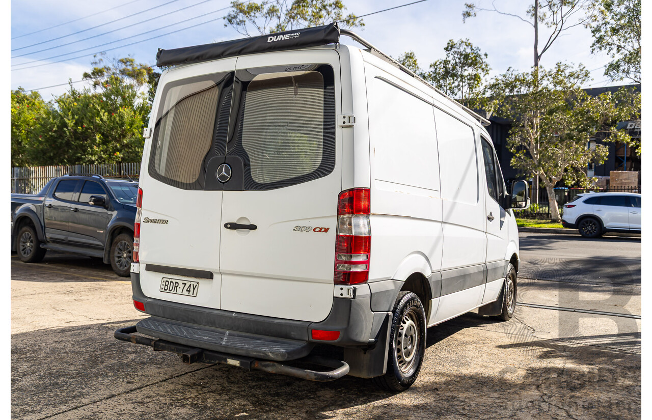 08/2007 Mercedes-Benz Sprinter 309CDI SWB (RWD) 906 3d Van White Turbo Diesel 2.1L