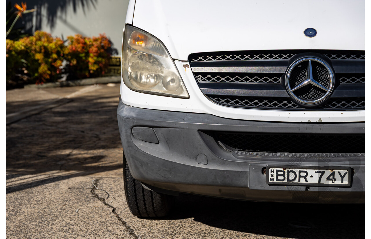 08/2007 Mercedes-Benz Sprinter 309CDI SWB (RWD) 906 3d Van White Turbo Diesel 2.1L