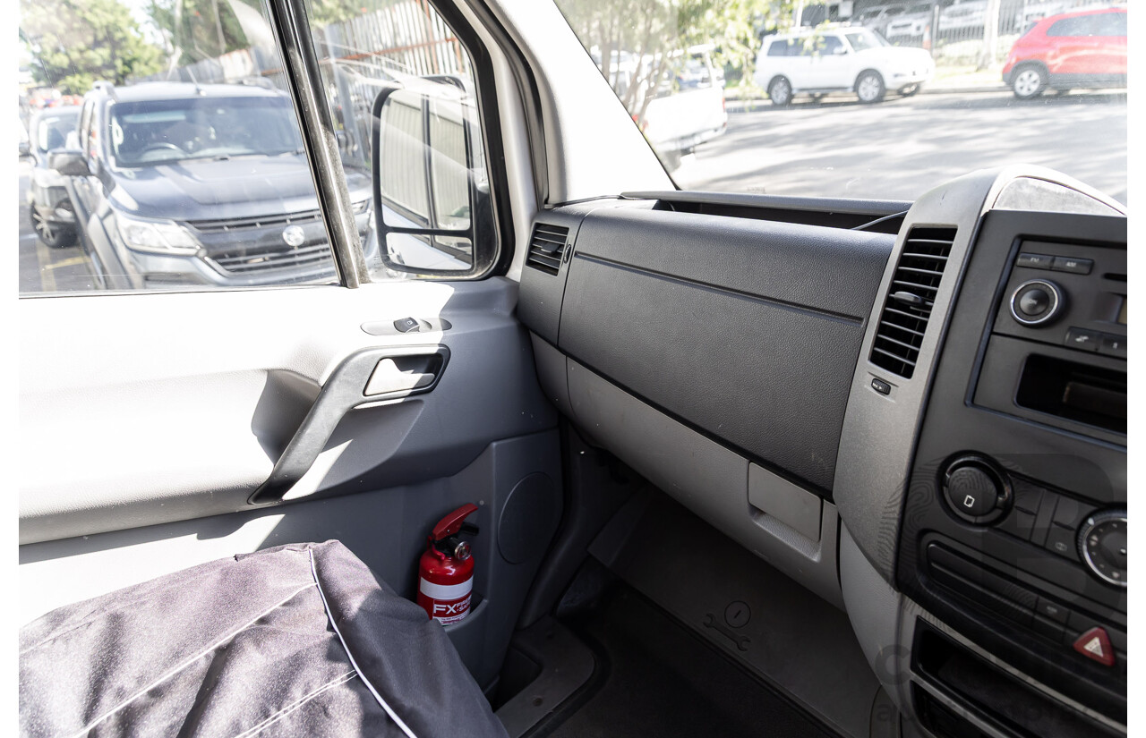 08/2007 Mercedes-Benz Sprinter 309CDI SWB (RWD) 906 3d Van White Turbo Diesel 2.1L