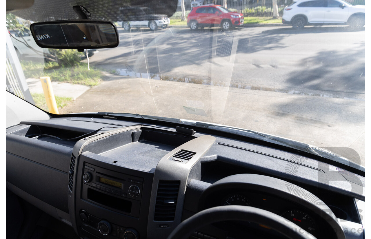 08/2007 Mercedes-Benz Sprinter 309CDI SWB (RWD) 906 3d Van White Turbo Diesel 2.1L