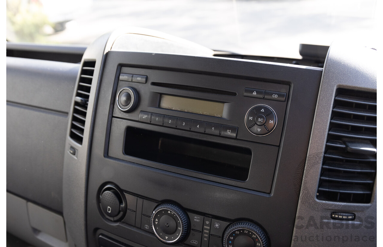 08/2007 Mercedes-Benz Sprinter 309CDI SWB (RWD) 906 3d Van White Turbo Diesel 2.1L