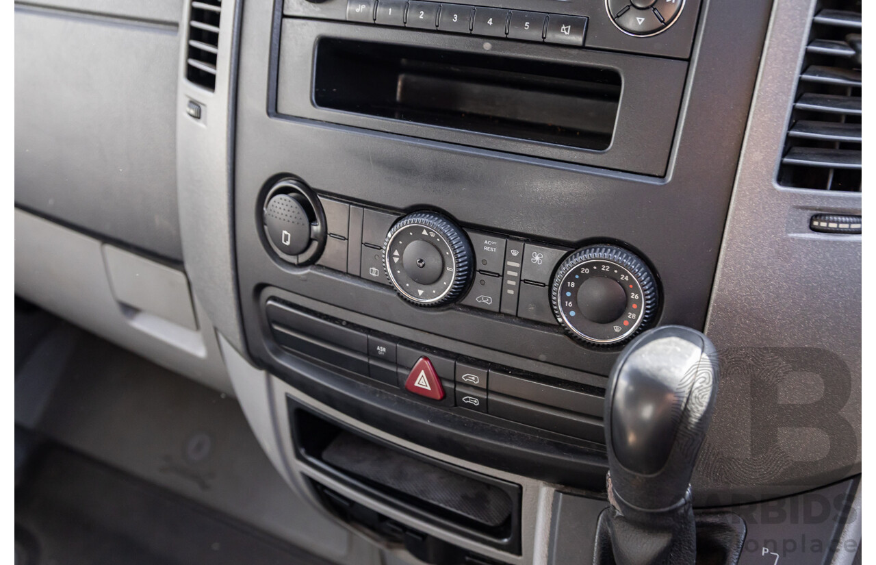 08/2007 Mercedes-Benz Sprinter 309CDI SWB (RWD) 906 3d Van White Turbo Diesel 2.1L