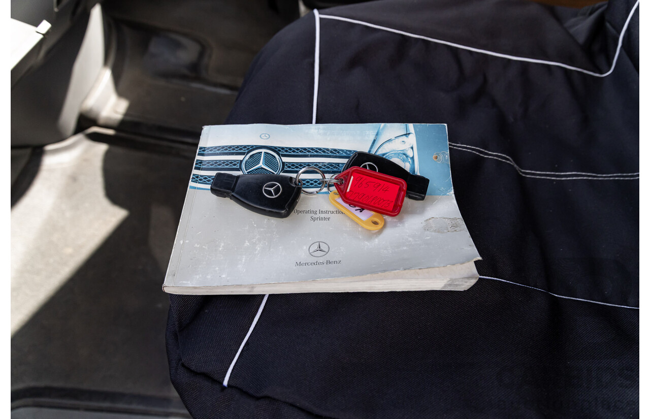 08/2007 Mercedes-Benz Sprinter 309CDI SWB (RWD) 906 3d Van White Turbo Diesel 2.1L