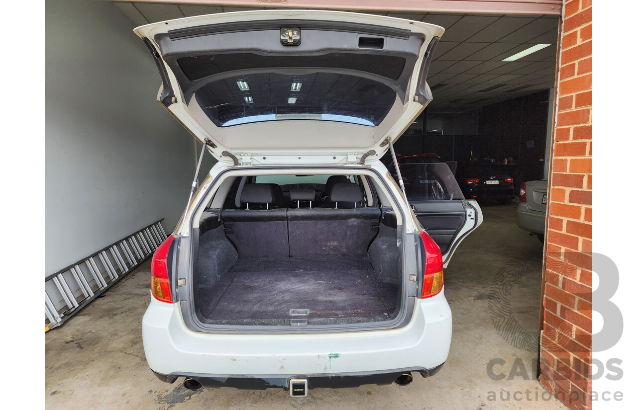 11/2005 Subaru Outback 2.5i MY05 4d Wagon White 2.5L