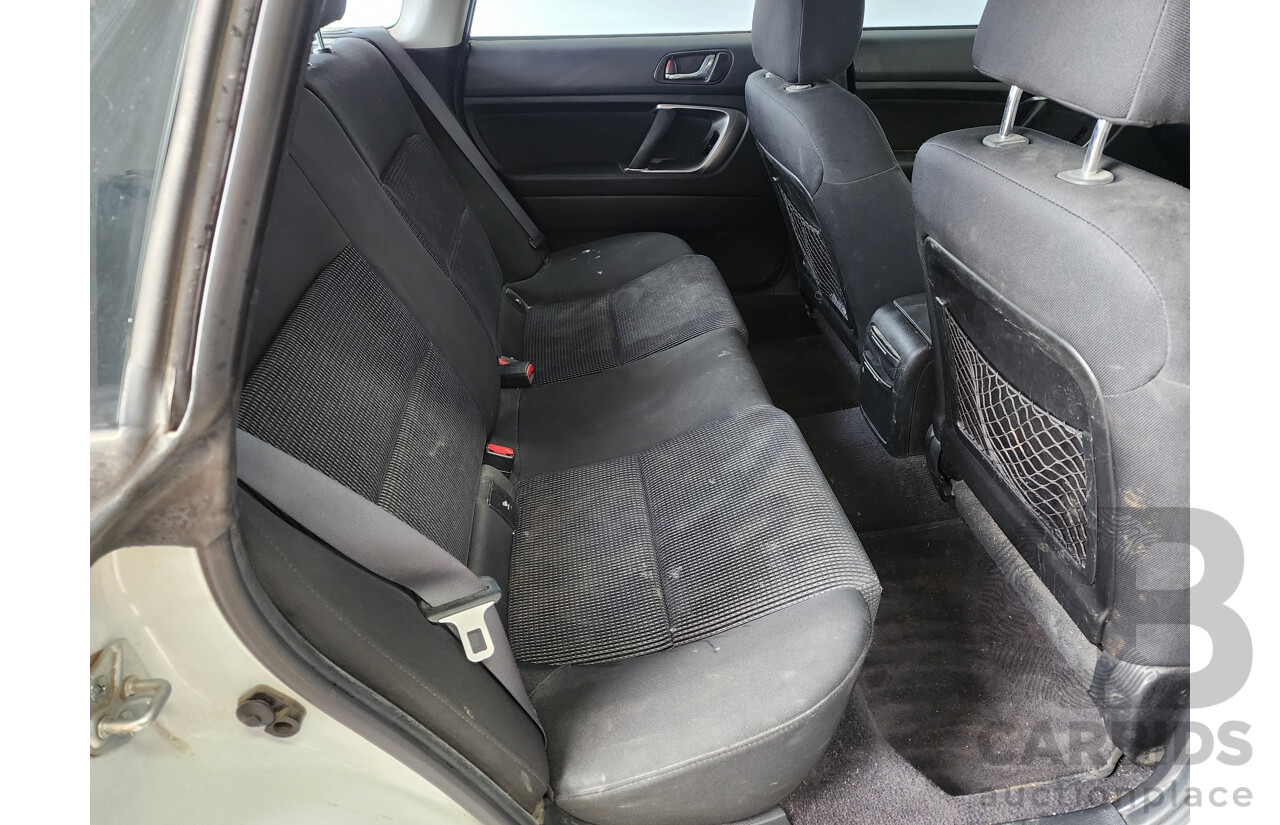 11/2005 Subaru Outback 2.5i MY05 4d Wagon White 2.5L