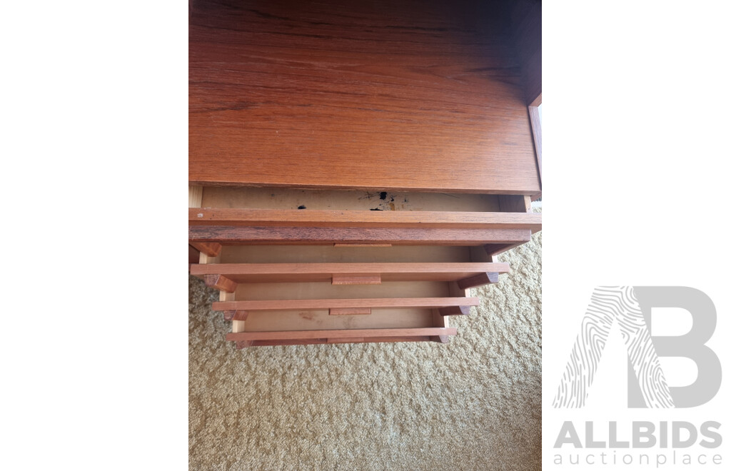 Mid Century, Macrob Furniture, Teak Wall Unit with Central Cocktail Cabinet & Bookshelf