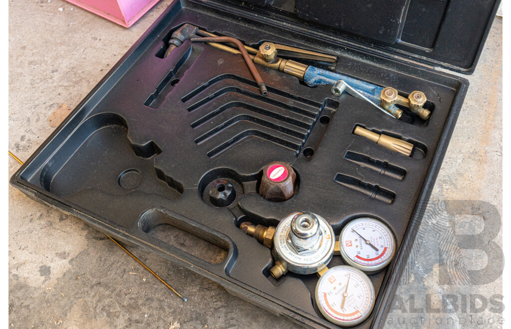 Oxy Acetylene Trolley with Gas Bottles & Miscellaneous Welding Accessories ETC