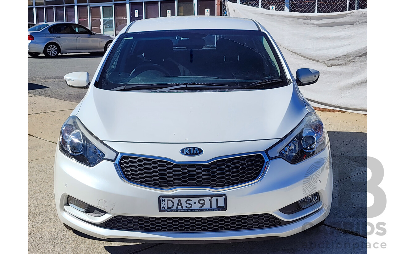 5/2015 Kia Cerato S YD MY15 5d Hatchback White 1.8L