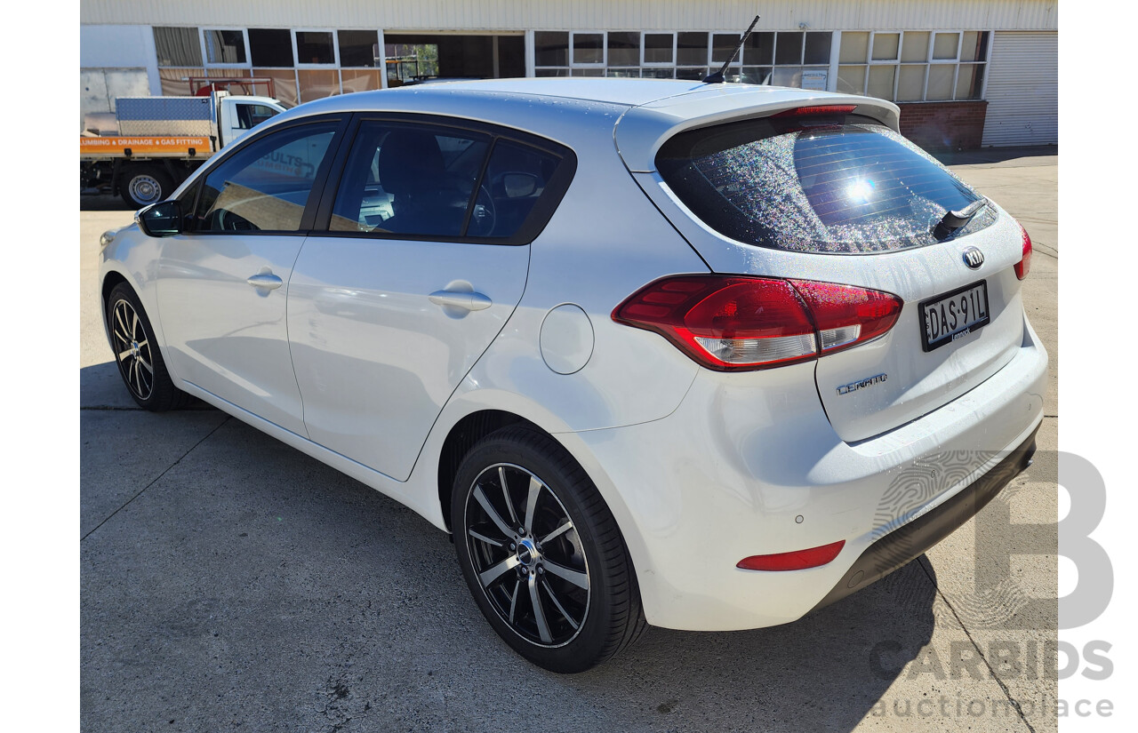 5/2015 Kia Cerato S YD MY15 5d Hatchback White 1.8L