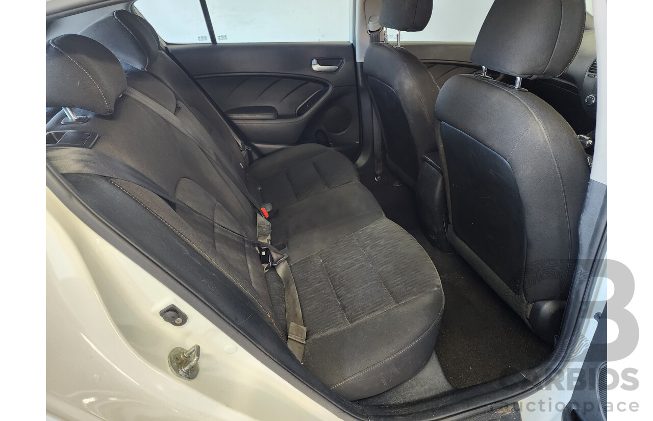 5/2015 Kia Cerato S YD MY15 5d Hatchback White 1.8L