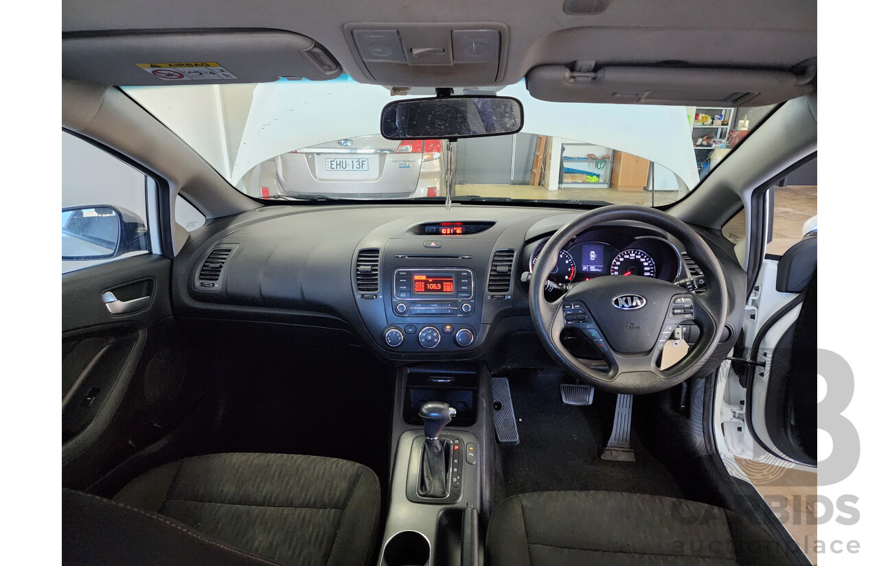 5/2015 Kia Cerato S YD MY15 5d Hatchback White 1.8L