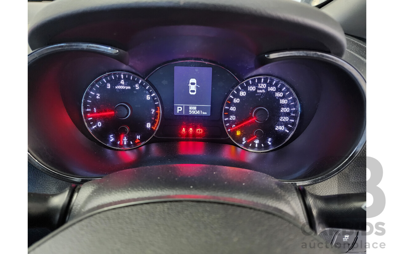 5/2015 Kia Cerato S YD MY15 5d Hatchback White 1.8L