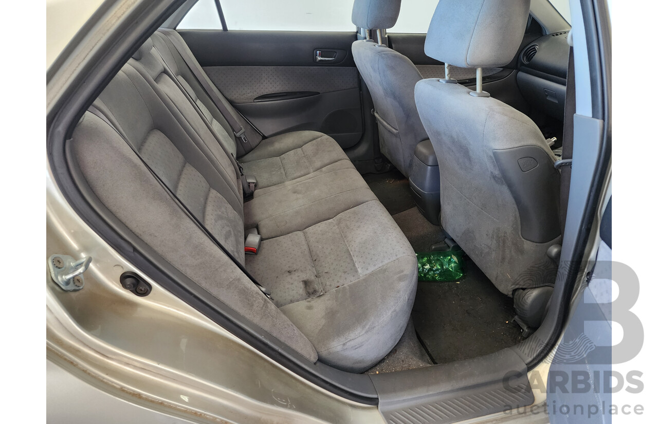 5/2004 Mazda Mazda6 Classic GG 4d Sedan Silver 2.3L