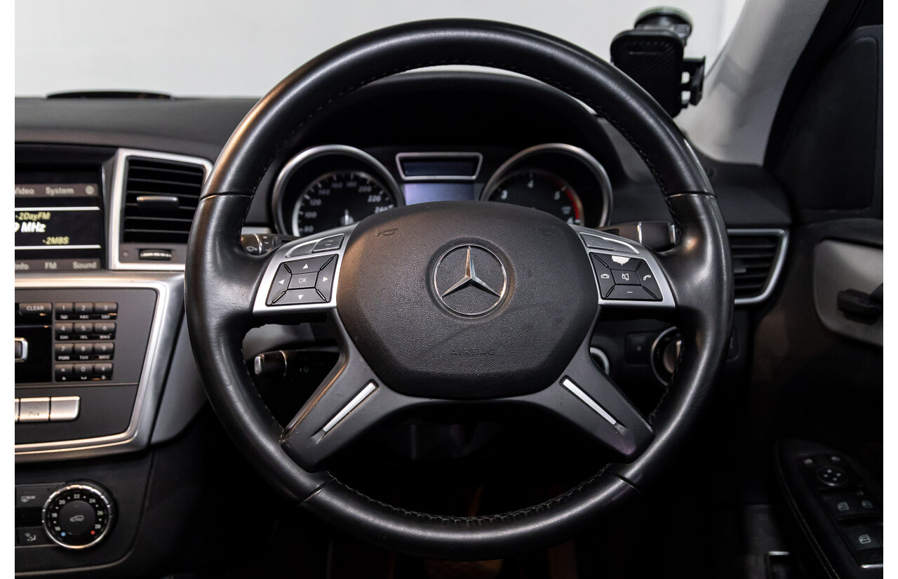 4/2012 Mercedes-Benz ML250 CDI Bluetec (4x4) 166 4d Wagon Tenorite Grey Metallic Turbo Diesel 2.1L