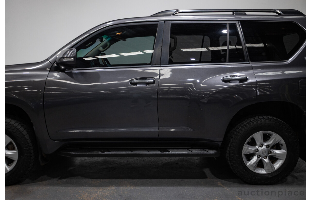 8/2013 Toyota Landcruiser Prado GXL (4x4) KDJ150R 4d Wagon Graphite Metallic Grey Turbo Diesel 3.0L - 7 Seater