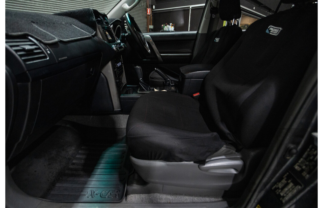 8/2013 Toyota Landcruiser Prado GXL (4x4) KDJ150R 4d Wagon Graphite Metallic Grey Turbo Diesel 3.0L - 7 Seater