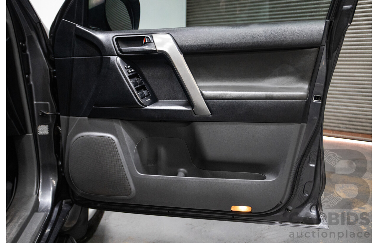 8/2013 Toyota Landcruiser Prado GXL (4x4) KDJ150R 4d Wagon Graphite Metallic Grey Turbo Diesel 3.0L - 7 Seater
