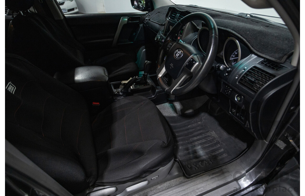 8/2013 Toyota Landcruiser Prado GXL (4x4) KDJ150R 4d Wagon Graphite Metallic Grey Turbo Diesel 3.0L - 7 Seater