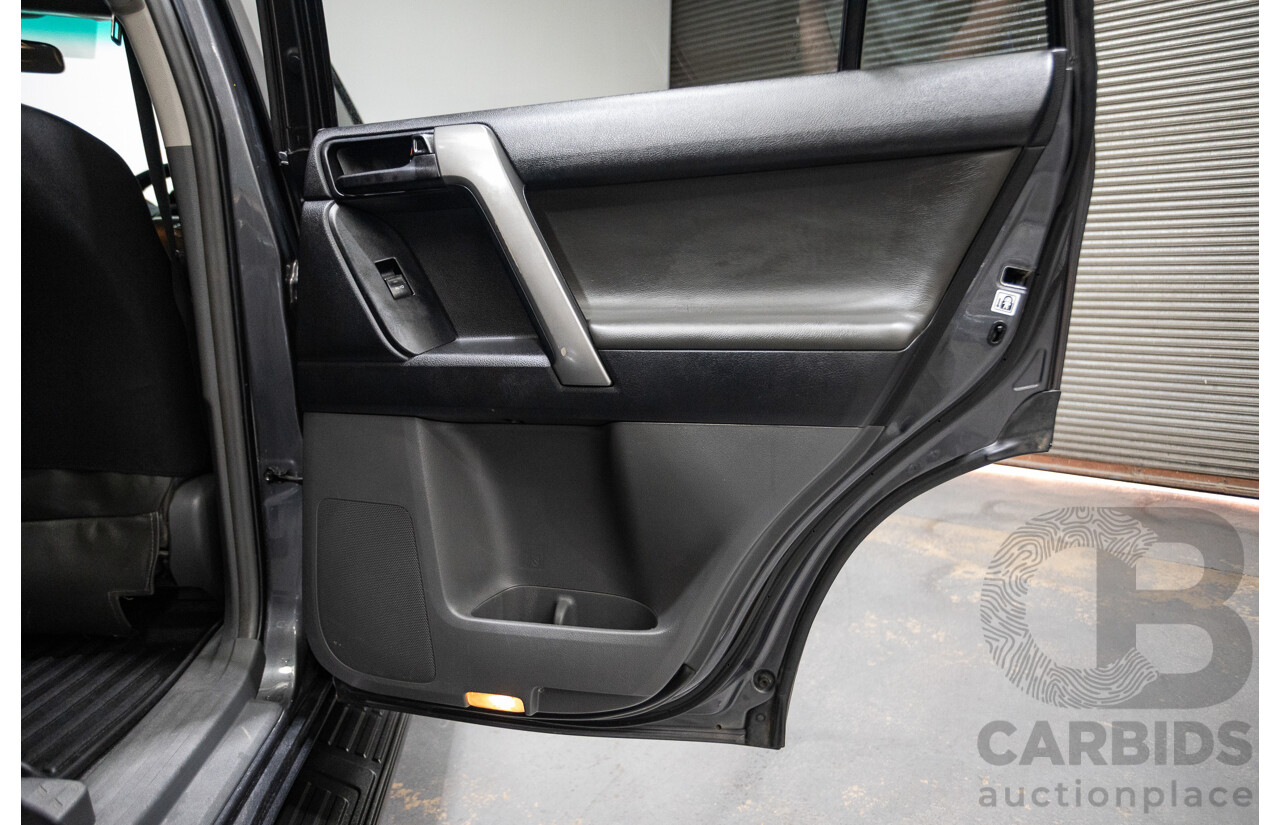 8/2013 Toyota Landcruiser Prado GXL (4x4) KDJ150R 4d Wagon Graphite Metallic Grey Turbo Diesel 3.0L - 7 Seater