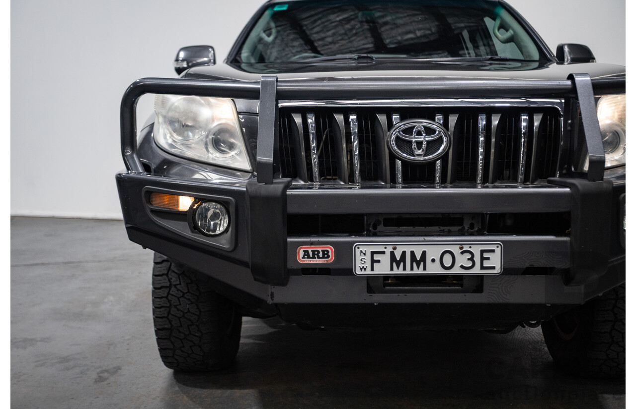 8/2013 Toyota Landcruiser Prado GXL (4x4) KDJ150R 4d Wagon Graphite Metallic Grey Turbo Diesel 3.0L - 7 Seater