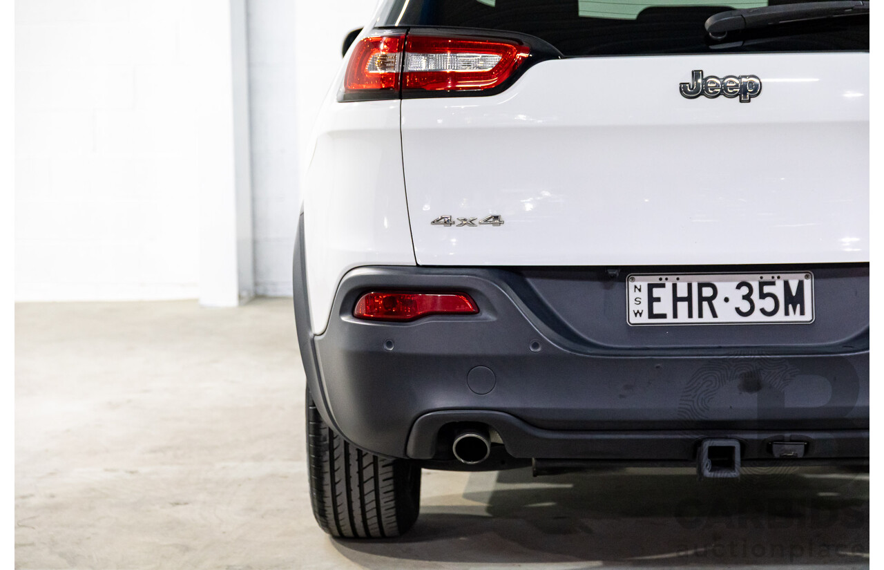 7/2014 Jeep Cherokee Longitude (4x4) KL 4d Wagon Bright White V6 3.2L