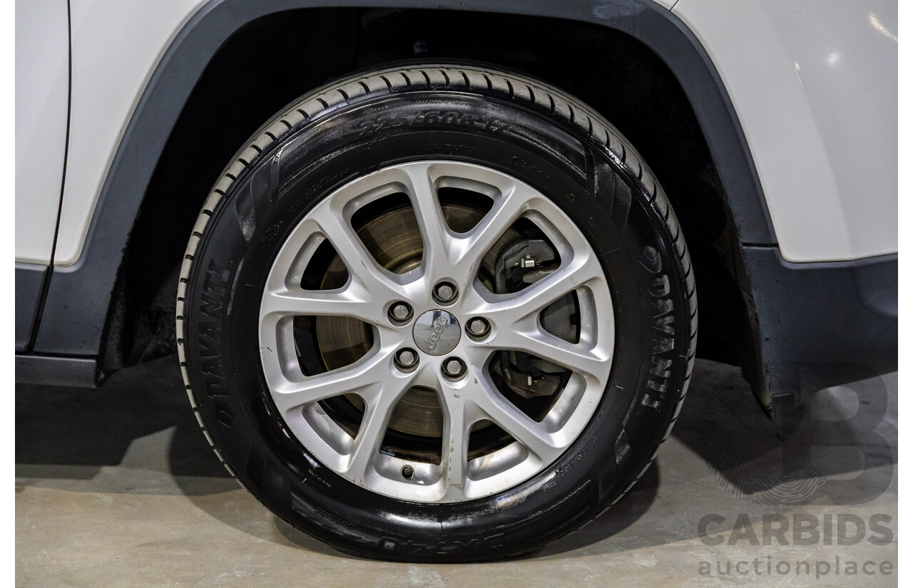 7/2014 Jeep Cherokee Longitude (4x4) KL 4d Wagon Bright White V6 3.2L