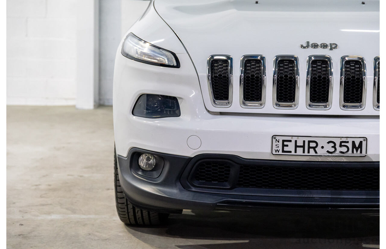 7/2014 Jeep Cherokee Longitude (4x4) KL 4d Wagon Bright White V6 3.2L