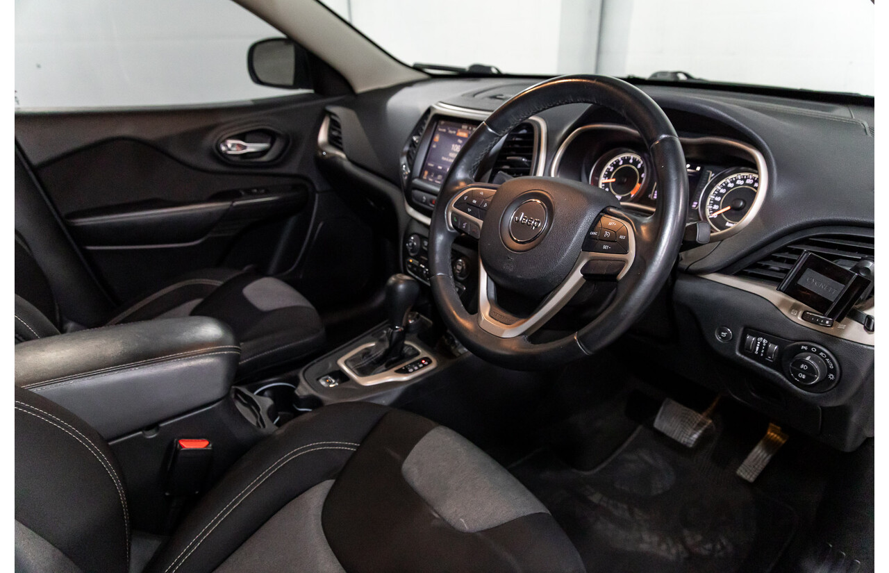 7/2014 Jeep Cherokee Longitude (4x4) KL 4d Wagon Bright White V6 3.2L