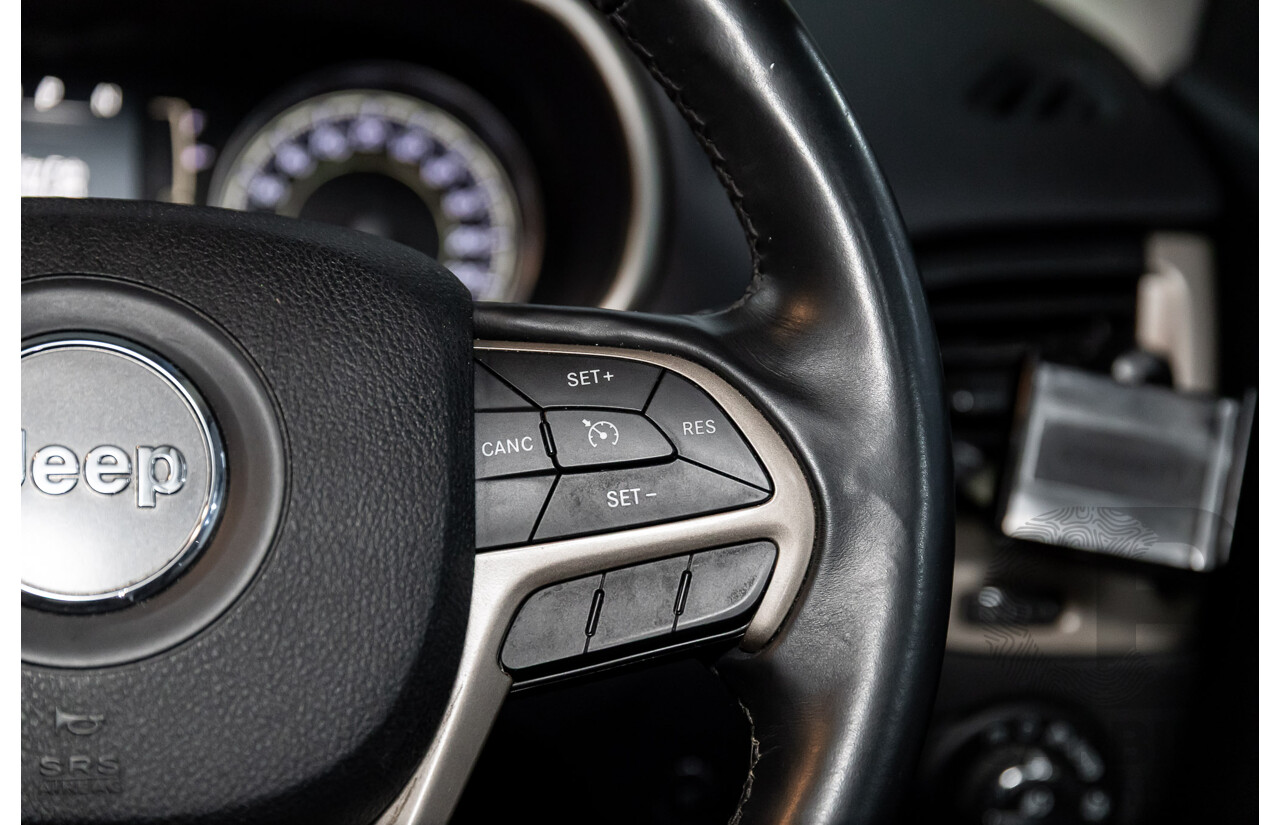 7/2014 Jeep Cherokee Longitude (4x4) KL 4d Wagon Bright White V6 3.2L