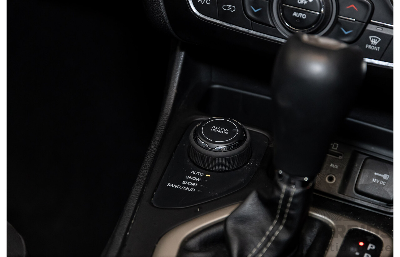 7/2014 Jeep Cherokee Longitude (4x4) KL 4d Wagon Bright White V6 3.2L