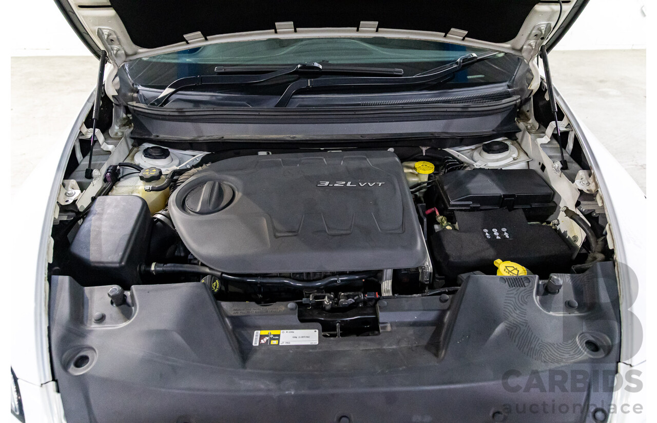 7/2014 Jeep Cherokee Longitude (4x4) KL 4d Wagon Bright White V6 3.2L