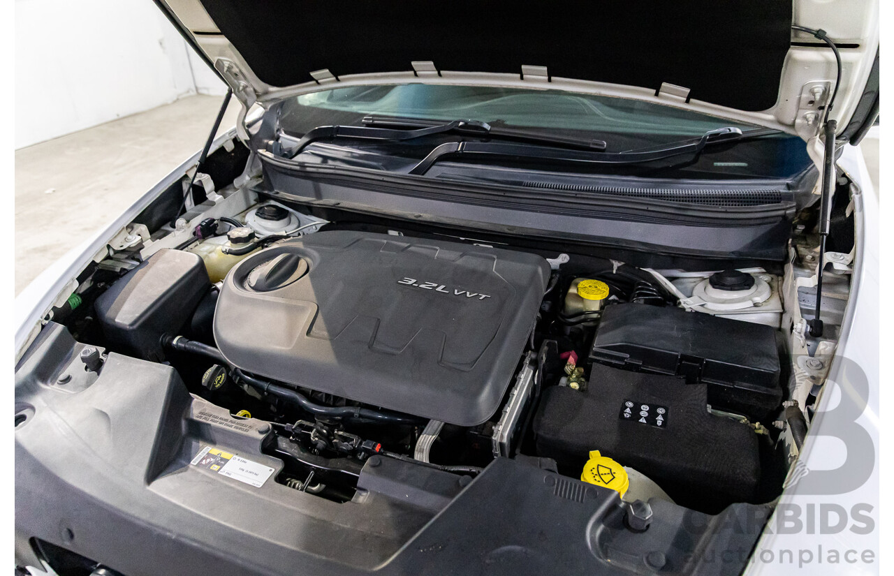 7/2014 Jeep Cherokee Longitude (4x4) KL 4d Wagon Bright White V6 3.2L