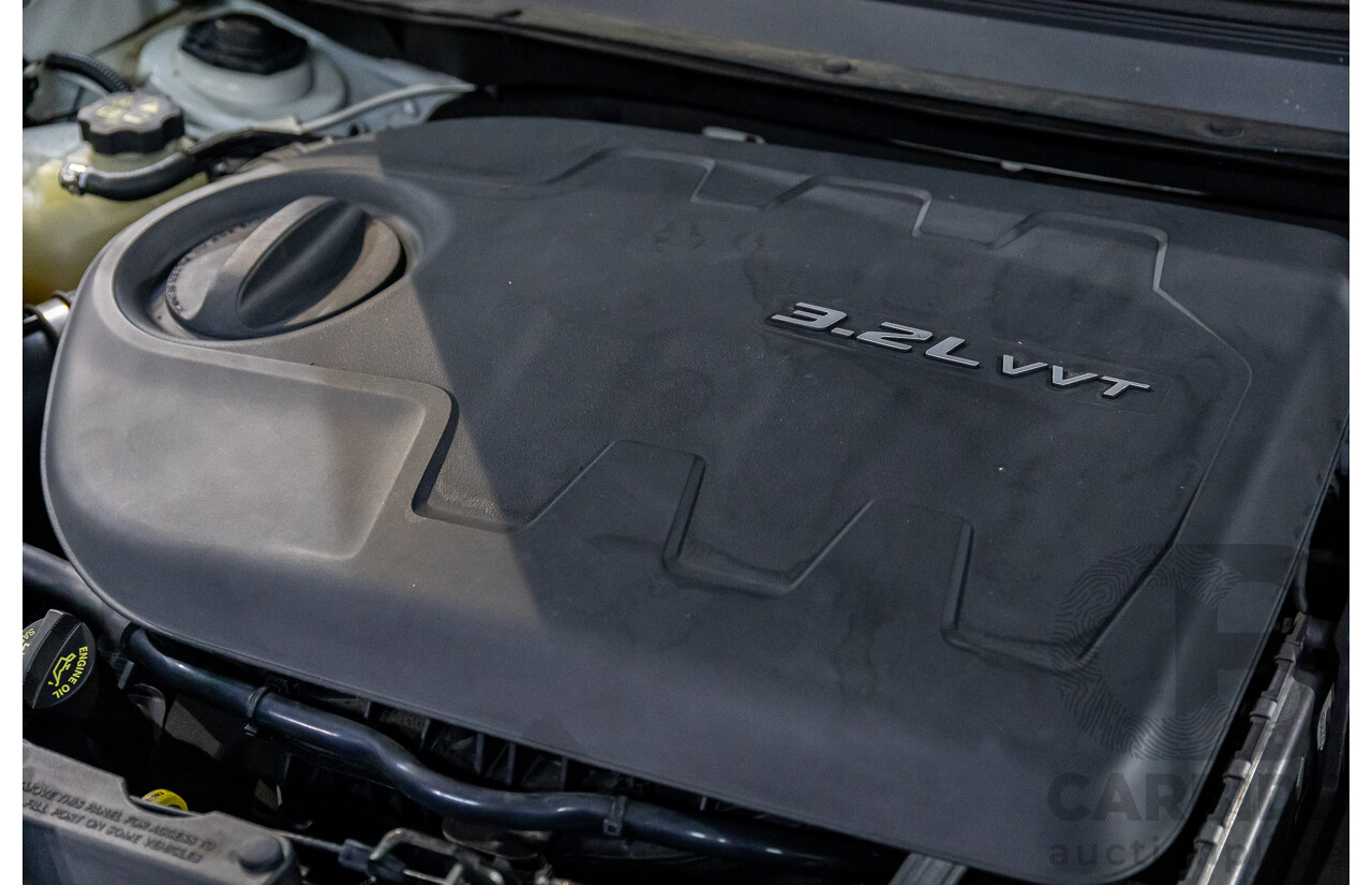 7/2014 Jeep Cherokee Longitude (4x4) KL 4d Wagon Bright White V6 3.2L