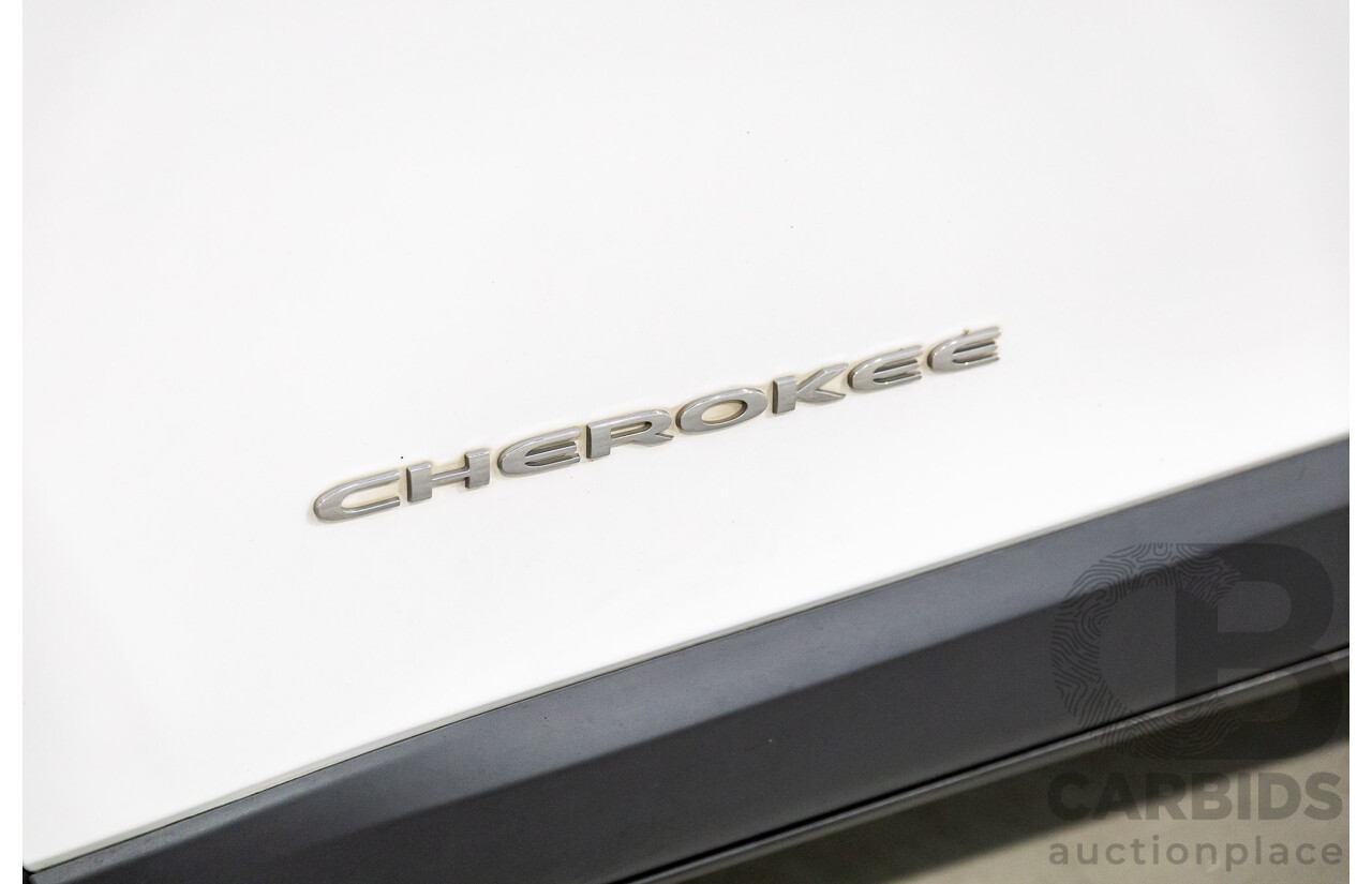 7/2014 Jeep Cherokee Longitude (4x4) KL 4d Wagon Bright White V6 3.2L