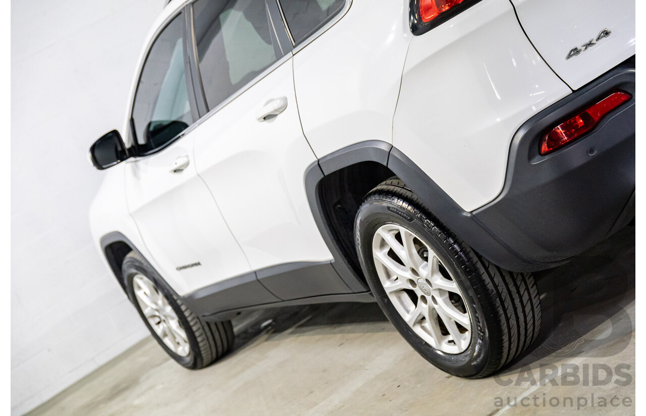 7/2014 Jeep Cherokee Longitude (4x4) KL 4d Wagon Bright White V6 3.2L