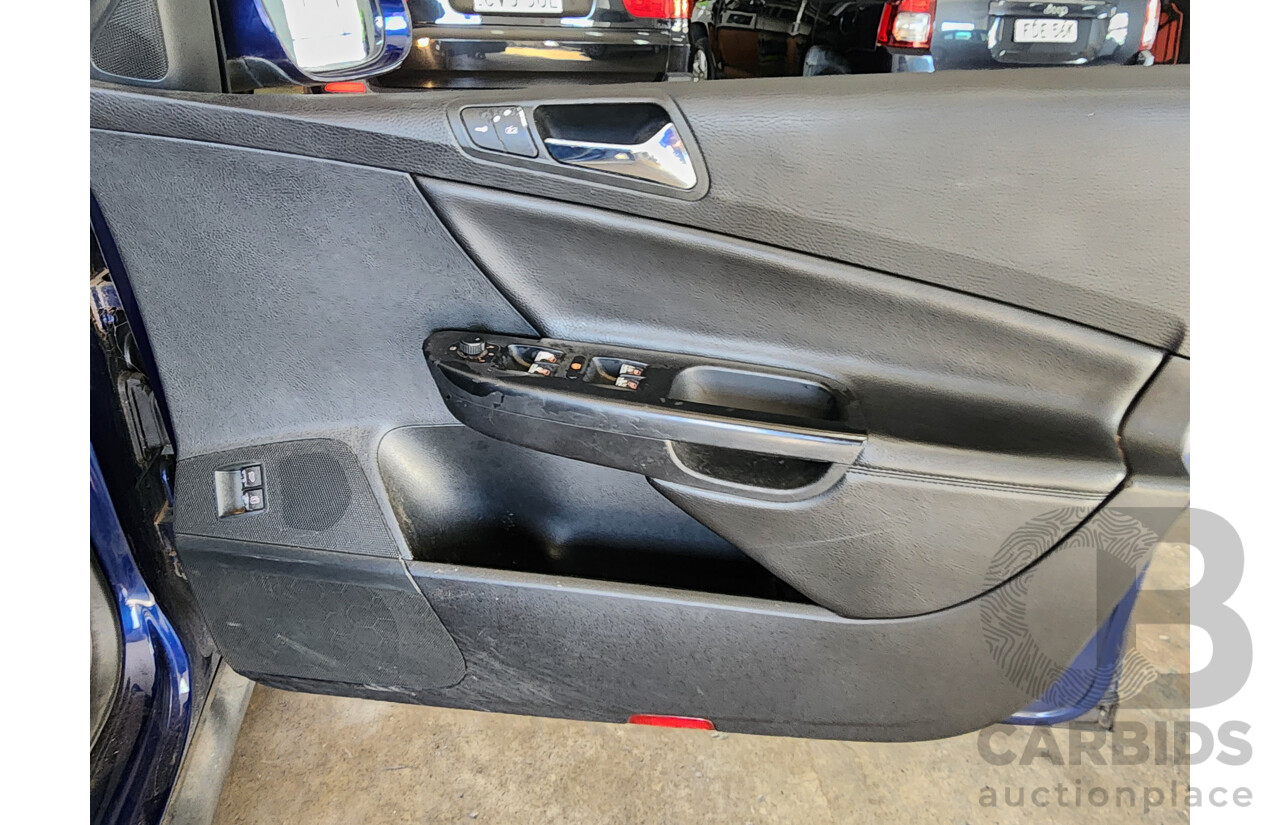 4/2006 Volkswagen Passat 3.2 V6 FSI 3C 4d Wagon Blue 3.2L