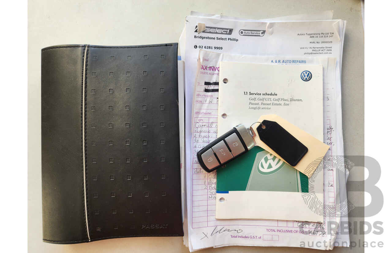 4/2006 Volkswagen Passat 3.2 V6 FSI 3C 4d Wagon Blue 3.2L