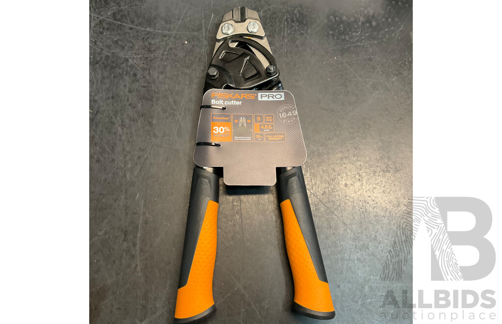 FISKARS Bolt Cutter & TROJAN Stubby Set & Assorted Hand Tools