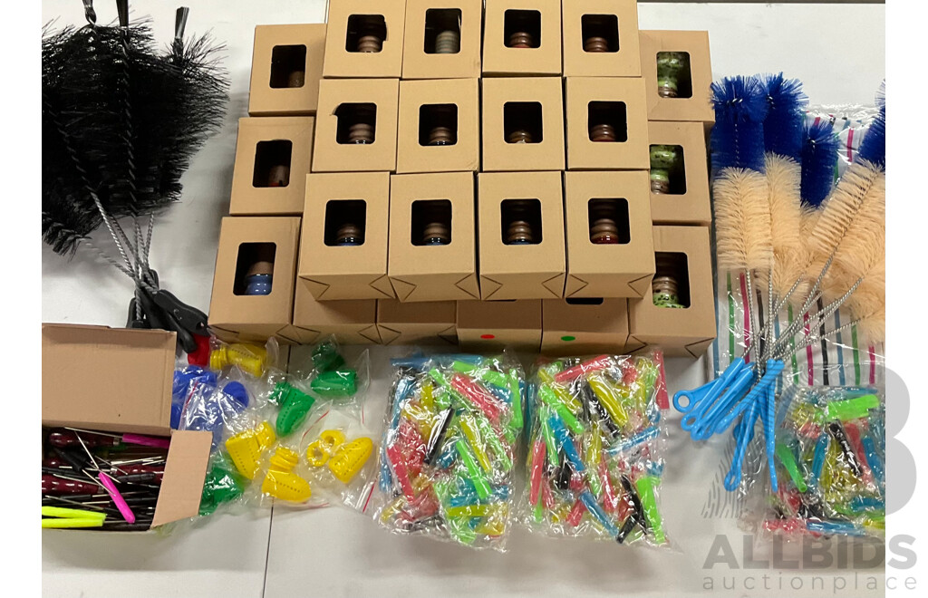 Shisha Hookah  with Accessories Including Ceramic Bowl (x30), Brushes (x14), Disposable Mouoth Tips, Silencer, Foil Pokers