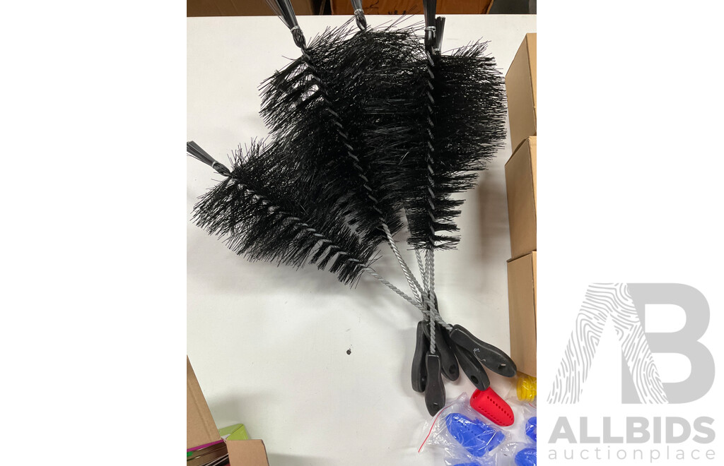 Shisha Hookah  with Accessories Including Ceramic Bowl (x30), Brushes (x14), Disposable Mouoth Tips, Silencer, Foil Pokers