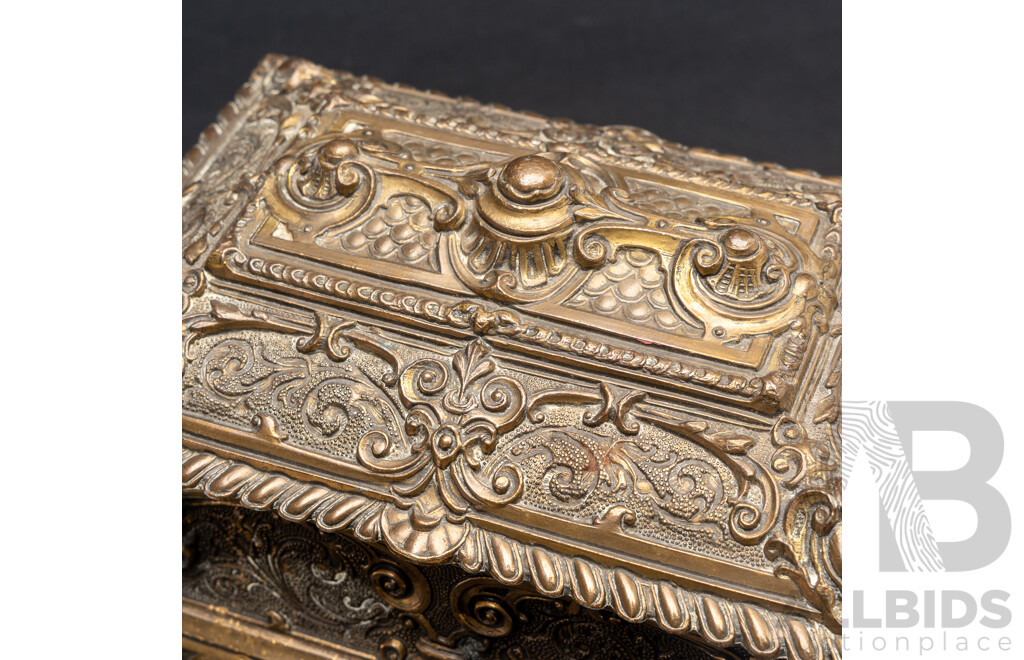 Vintage French Louis XV Style Trinket Box