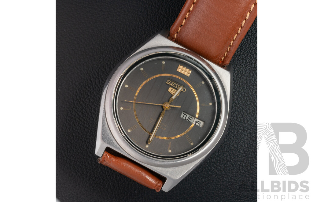 Seiko 55 Automatic 17 Jewels Vintage Watch, 7009-876J, 38mm